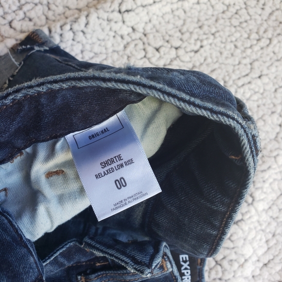 Express Low Rise Jean Short - Picture 4 of 4
